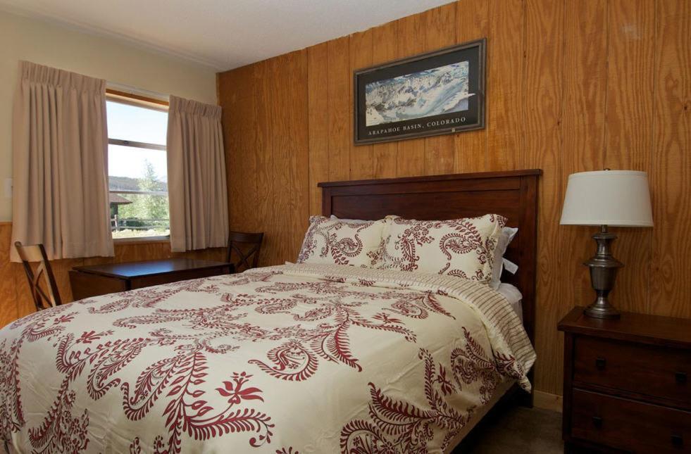 Loge Breckenridge Hotel Room photo